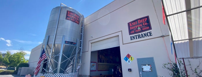 Knee Deep Brewing Co. is one of NorCal Brewpubs and Taprooms.