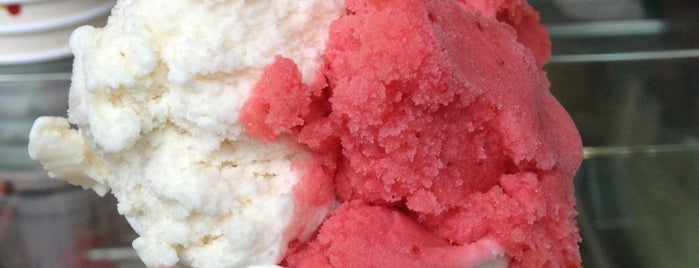 L'Albero dei gelati is one of sweet cold treats - NY airbnb.