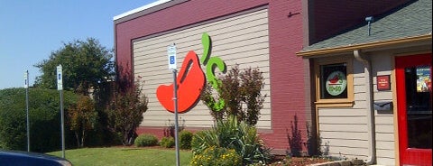 Chili's Grill & Bar is one of V'ın Beğendiği Mekanlar.