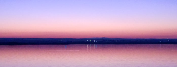 L'isola di Wight is one of สถานที่ที่ Lucia ถูกใจ.