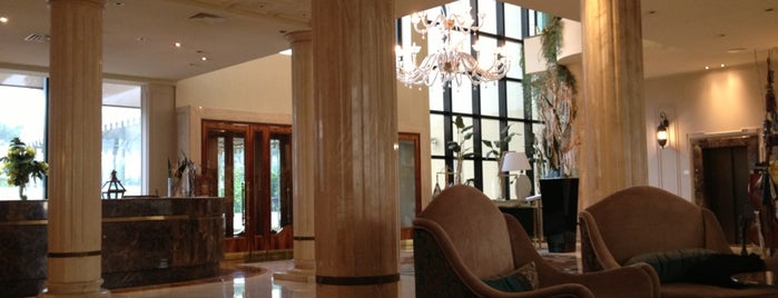 Hotel Leon d'Oro is one of สถานที่ที่ Evgene ถูกใจ.