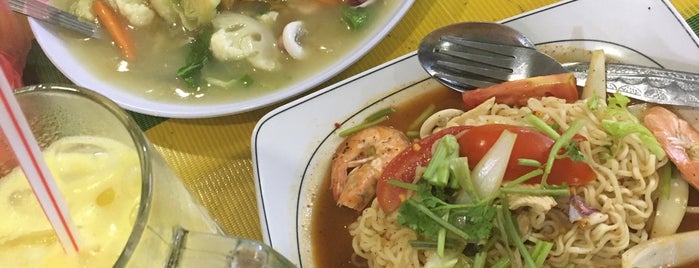 Pak Ya Tomyam & Seafood is one of Best Food in Kuala Lumpur.