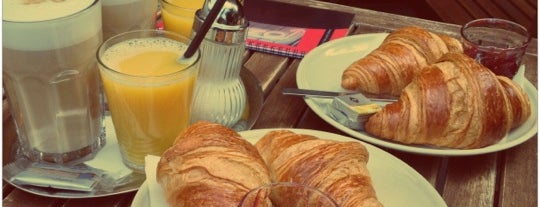 Kino Café is one of Best breakfast places in Budapest.