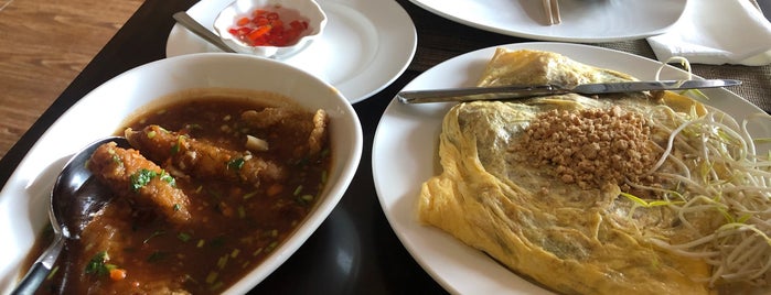 Zenzi Thai is one of Dubai Food 9.