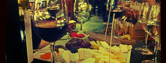 Sensus Şarap & Peynir Butiği is one of Istanbul Night Out.