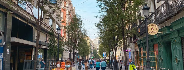 Barrio de Sol is one of Montera-Sol-Gran Vía.