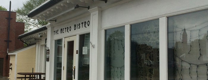 The Metro Bistrot is one of Locais curtidos por Mike.