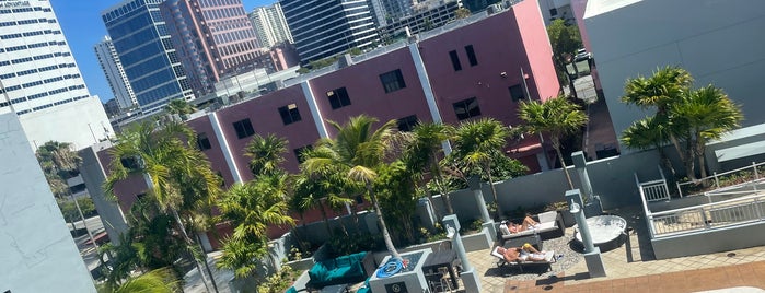 Hampton Inn Ft. Lauderdale/Downtown Las Olas Area is one of Elena Jacobs : понравившиеся места.