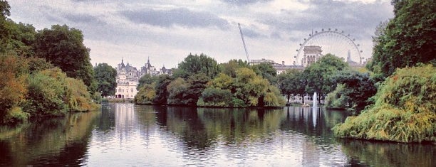 St James's Park is one of London.