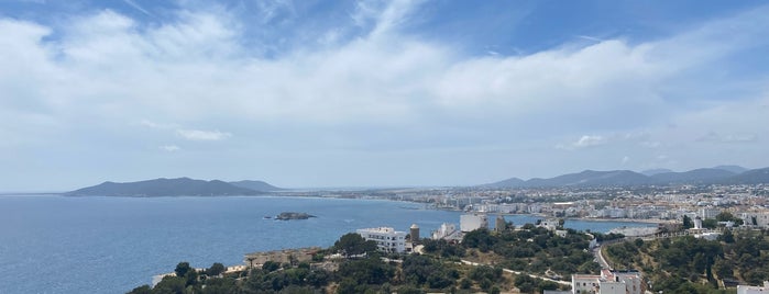 Baluarte des Porta Nou Sant Pere is one of Ibiza.