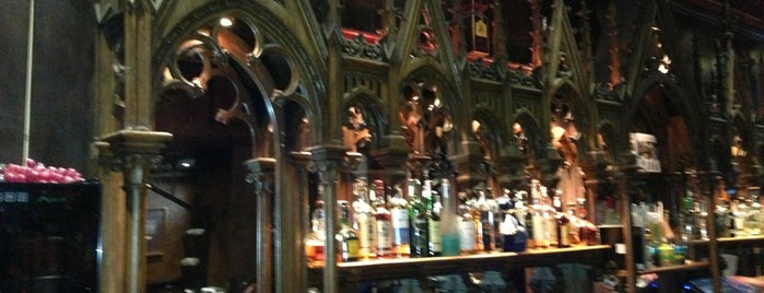 St. Patrick's Abbey Tavern is one of Restaurantes en Madrid.