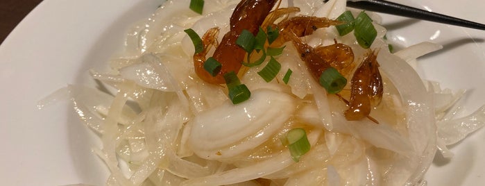 ゆたか is one of 食 around kita9.