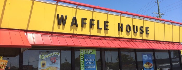Waffle House is one of Lugares favoritos de Greg.