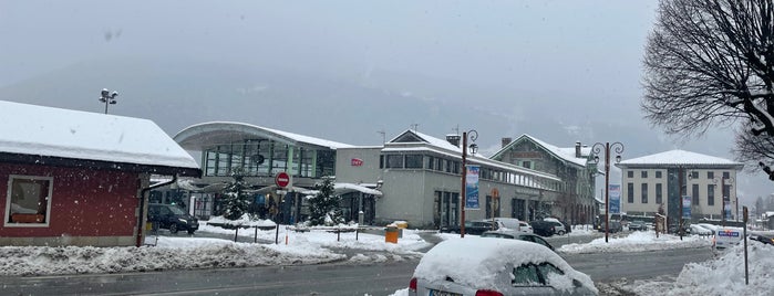 Gare SNCF de Bourg-Saint-Maurice is one of Val d'Isère.