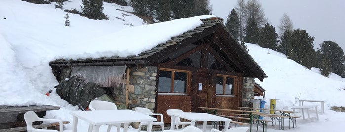 Cabane des Vignettes is one of Where to stay at altitude in the Alps.
