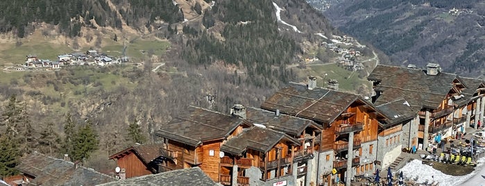 Sainte Foy Tarentaise is one of Les 200 principales stations de Ski françaises.