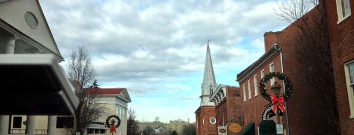 Lexington, VA is one of Lugares favoritos de r.