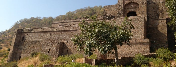 Bhangarh Fort is one of Haunted Places in India.