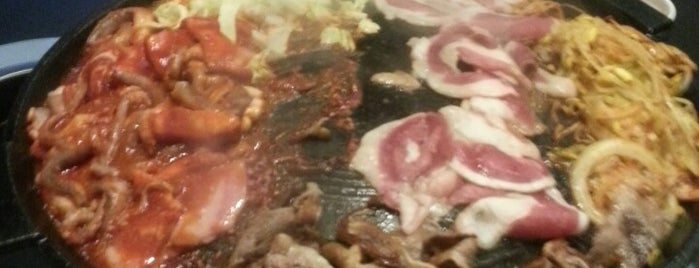 Honey Pig Gooldaegee Korean Grill is one of Posti che sono piaciuti a tolu.