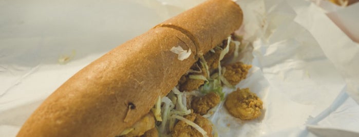 Guy's Po-Boys is one of Adamさんのお気に入りスポット.
