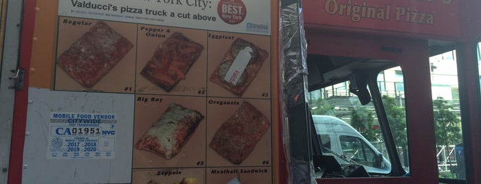 Valducci's Pizza and Catering is one of All The Trucks.