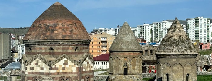 Üç Kümbetler is one of Erzurum.