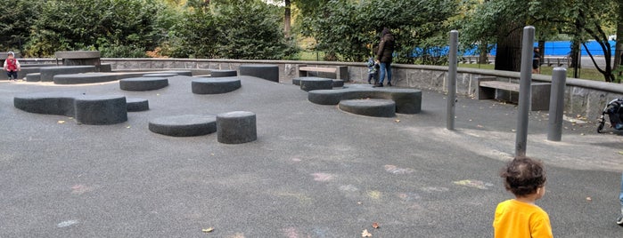 Tarr-Coyne Tots Playground is one of Kimmie's Saved Places.