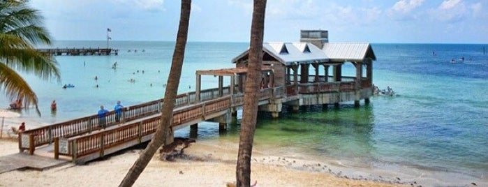 Key West is one of Por ai... em Florida Keys (EUA).