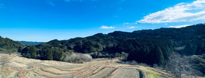 大山千枚田 is one of สถานที่ที่บันทึกไว้ของ Sada.