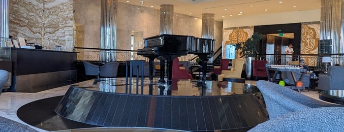 Piano Lounge is one of สถานที่ที่บันทึกไว้ของ josh.