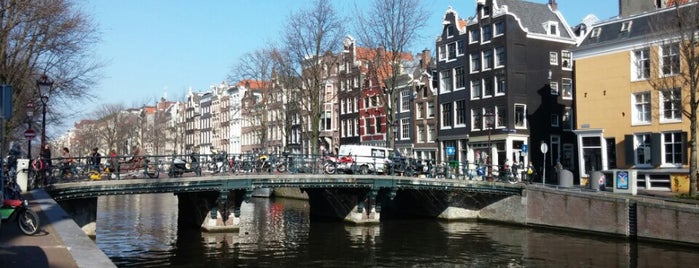 Vingboomsbrug (Brug 26) is one of Amsterdam bridges: count them down! ❌❌❌.