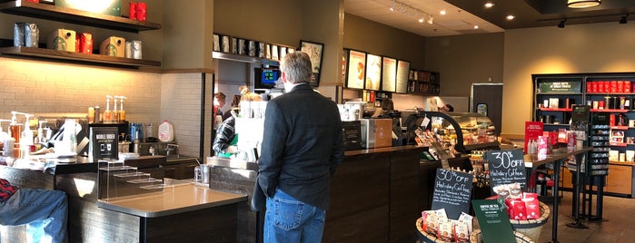 Starbucks is one of Lieux qui ont plu à Lamya.