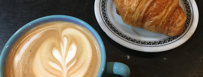 Lovely: A Bake Shop is one of Independent Coffee Shops - Chicago.