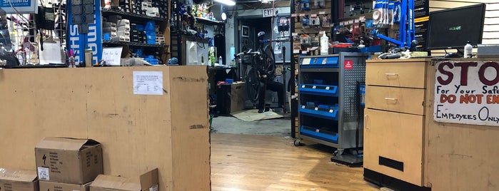 Kozy's Cyclery is one of Top Spots In Chicago.