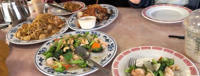 Golden Horse Seafood Restaurant is one of PDX.