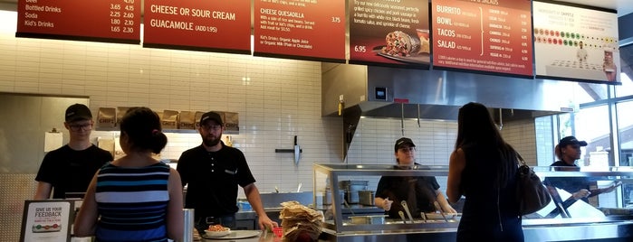Chipotle Mexican Grill is one of Locais curtidos por Wesley.