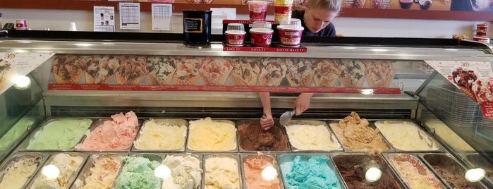 Cold Stone Creamery is one of The Burbs.