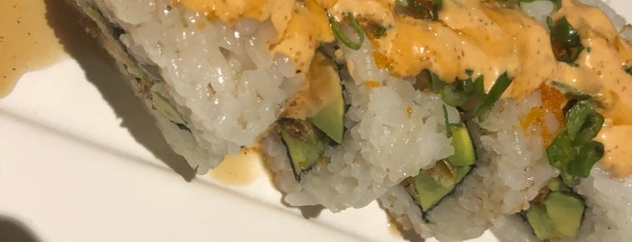 Sushi Roll is one of Locais curtidos por Garfo.