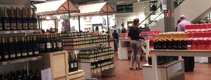 Eataly is one of Garfoさんのお気に入りスポット.