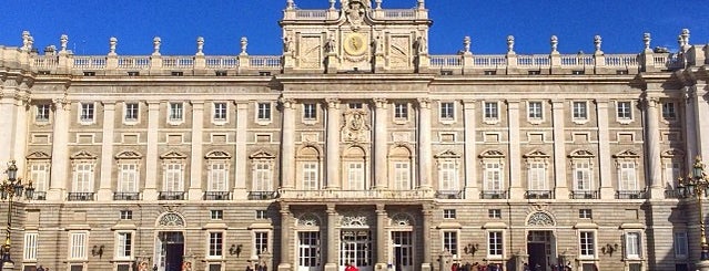 Palacio Real de Madrid is one of Madrid en 24 horas.