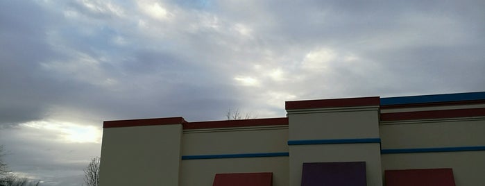 Taco Bell/KFC is one of Thomas’s Liked Places.