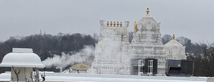 Sri Venkateswara Temple is one of Off The Beaten Path Pennsylvania.