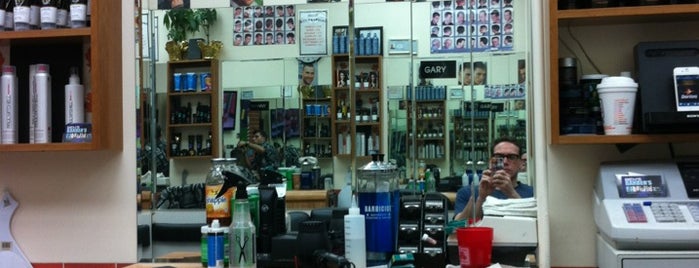 Ben's Barbers is one of Locais curtidos por Charles.