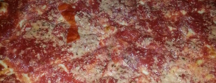 Lou Malnati's Pizza is one of Mike 님이 좋아한 장소.