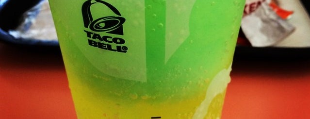 Taco Bell is one of สถานที่ที่ Rachel ถูกใจ.