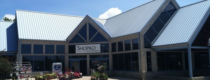 Shopko Hometown is one of Lugares favoritos de Justin.