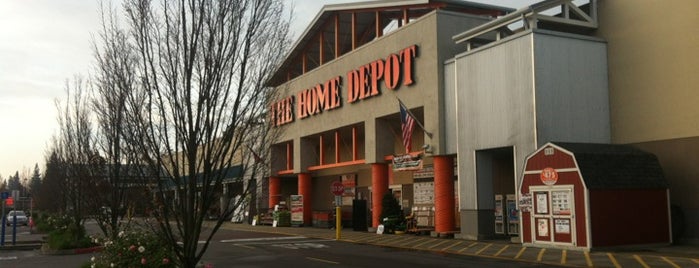The Home Depot is one of Locais curtidos por Jared.