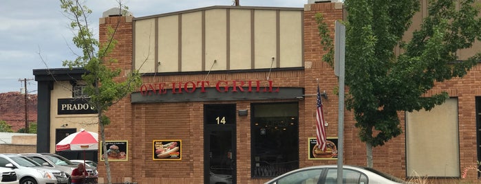 One Hot Grill is one of สถานที่ที่บันทึกไว้ของ Bryce.