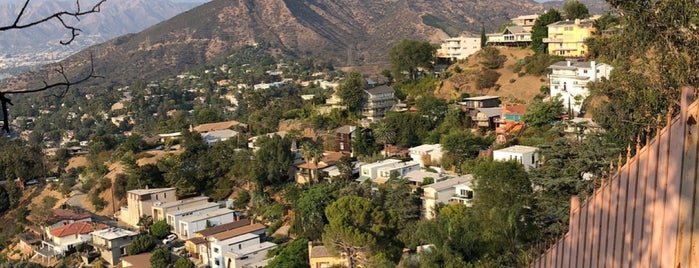 Cahuenga Pass is one of Los Angeles area highways and crossings.