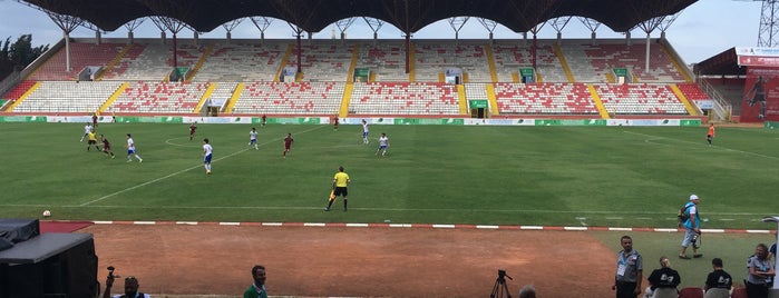 Samsun 19 Mayıs Stadyumu is one of Stadyumlar / Futbol Sahaları - Stadium.